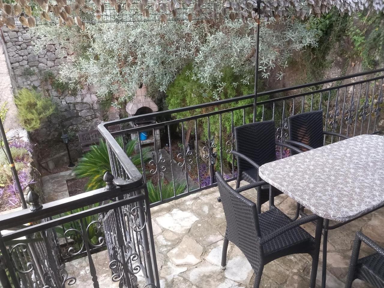 Holiday Home Stone House Perast Exterior foto